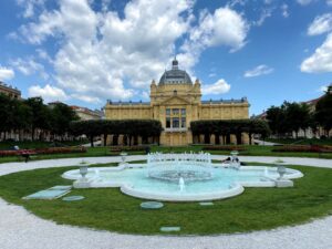 Is Zagreb worth visiting? 